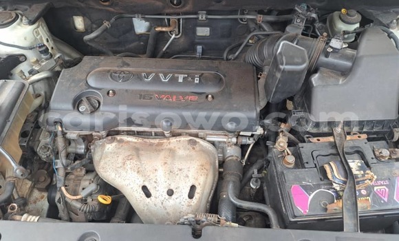 Ra Àlòkù Toyota RAV4 funfun Ọkọ̀ in Cotonou ni Benin Ra Àlòkù Toyota RAV4 funfun Ọkọ̀ in Cotonou ni Benin