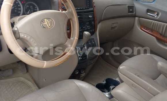 Acheter Occasion Voiture Toyota Sienna Blanc à Cotonou, Benin Acheter Occasion Voiture Toyota Sienna Blanc à Cotonou, Benin