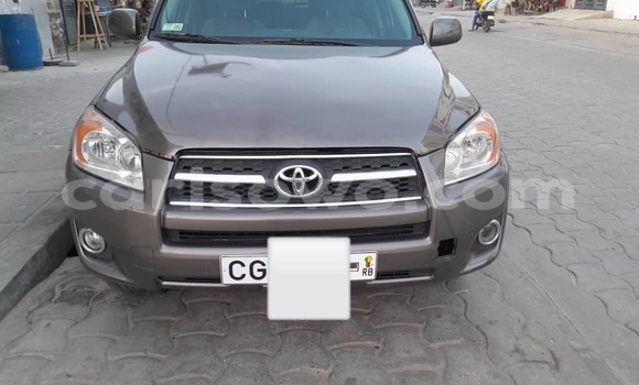 Ra Àlòkù Toyota RAV4 Brown Ọkọ̀ in Cotonou ni Benin Ra Àlòkù Toyota RAV4 Brown Ọkọ̀ in Cotonou ni Benin