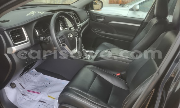 Acheter Occasion Voiture Toyota Highlander Noir à Cotonou, Benin Acheter Occasion Voiture Toyota Highlander Noir à Cotonou, Benin