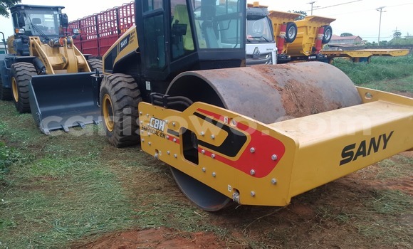 Buy New Caterpillar 120 Other Truck in Cotonou in Benign Buy New Caterpillar 120 Other Truck in Cotonou in Benign