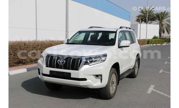 Acheter Import Voiture Toyota Prado Blanc à Import - Dubai, Benin Acheter Import Voiture Toyota Prado Blanc à Import - Dubai, Benin