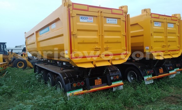 Acheter Neuf Utilitaire Komatsu D31S Autre à Cotonou, Benin Acheter Neuf Utilitaire Komatsu D31S Autre à Cotonou, Benin