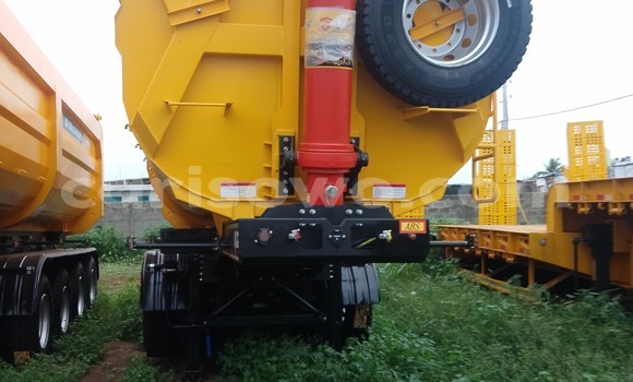 Acheter Neuf Utilitaire Komatsu D31S Autre à Cotonou, Benin Acheter Neuf Utilitaire Komatsu D31S Autre à Cotonou, Benin