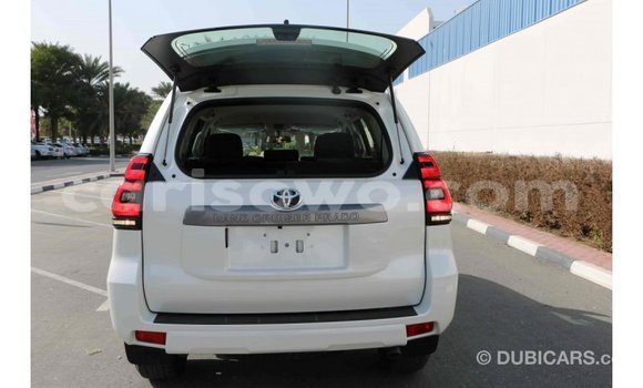 Acheter Import Voiture Toyota Prado Blanc à Import - Dubai, Benin Acheter Import Voiture Toyota Prado Blanc à Import - Dubai, Benin