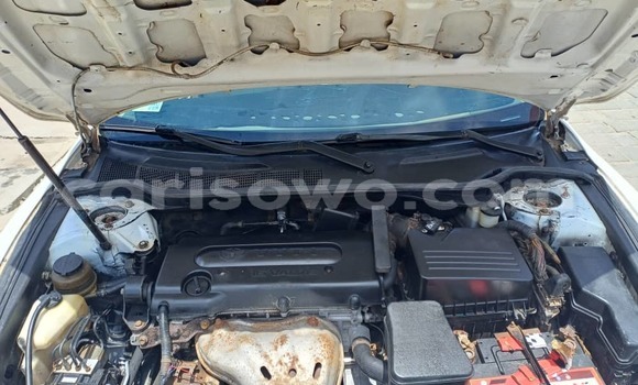 Sayi Na hannu Toyota Camry White Mota in Cotonou a Benin Sayi Na hannu Toyota Camry White Mota in Cotonou a Benin