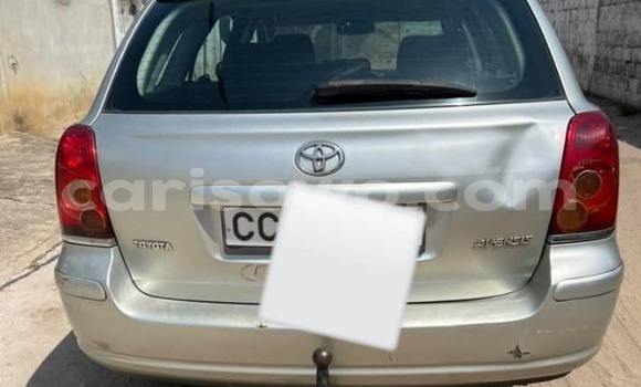 Ra Àlòkù Toyota Avensis Silver Ọkọ̀ in Cotonou ni Benin Ra Àlòkù Toyota Avensis Silver Ọkọ̀ in Cotonou ni Benin