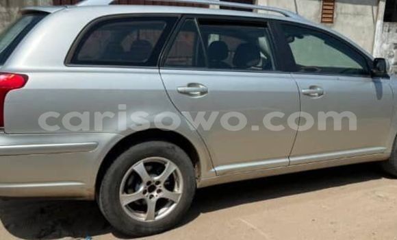 Ra Àlòkù Toyota Avensis Silver Ọkọ̀ in Cotonou ni Benin Ra Àlòkù Toyota Avensis Silver Ọkọ̀ in Cotonou ni Benin