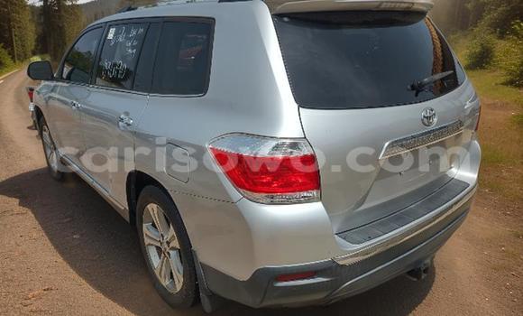 Acheter Occasion Voiture Toyota Highlander Gris à Cotonou, Benin Acheter Occasion Voiture Toyota Highlander Gris à Cotonou, Benin