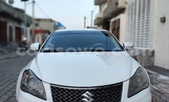Acheter Occasion Voiture Suzuki Kizashi Blanc à Cotonou, Benin Acheter Occasion Voiture Suzuki Kizashi Blanc à Cotonou, Benin