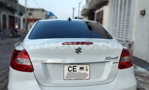 Sayi Na hannu Suzuki Kizashi White Mota in Cotonou a Benin Sayi Na hannu Suzuki Kizashi White Mota in Cotonou a Benin