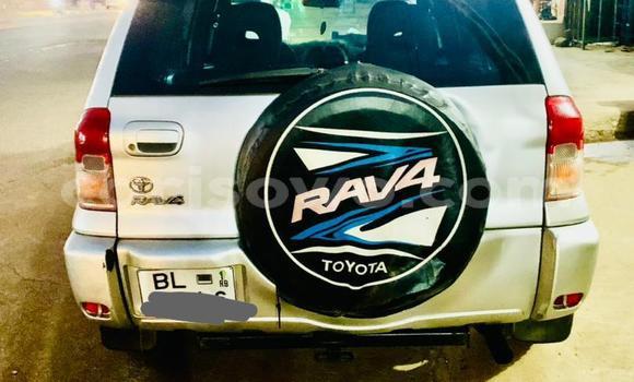 Sayi Na hannu Toyota RAV4 Azurfa Mota in Cotonou a Benin Sayi Na hannu Toyota RAV4 Azurfa Mota in Cotonou a Benin