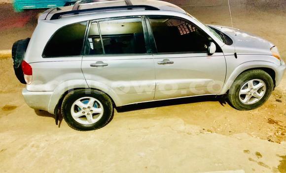 Sayi Na hannu Toyota RAV4 Azurfa Mota in Cotonou a Benin Sayi Na hannu Toyota RAV4 Azurfa Mota in Cotonou a Benin