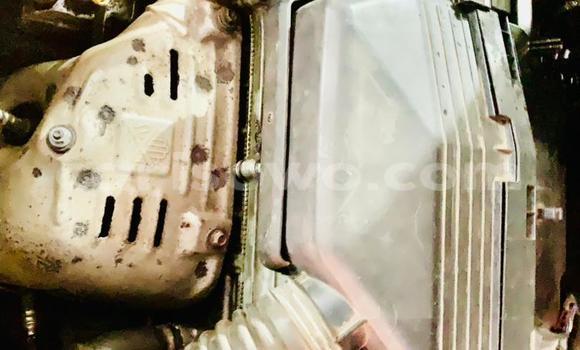 Sayi Na hannu Toyota RAV4 Azurfa Mota in Cotonou a Benin Sayi Na hannu Toyota RAV4 Azurfa Mota in Cotonou a Benin