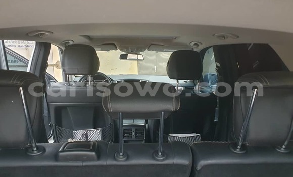 Ra Àlòkù Mercedes-Benz ML–Class Silver Ọkọ̀ in Cotonou ni Benin Ra Àlòkù Mercedes-Benz ML–Class Silver Ọkọ̀ in Cotonou ni Benin