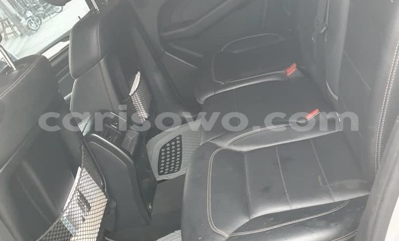 Ra Àlòkù Mercedes-Benz ML–Class Silver Ọkọ̀ in Cotonou ni Benin Ra Àlòkù Mercedes-Benz ML–Class Silver Ọkọ̀ in Cotonou ni Benin