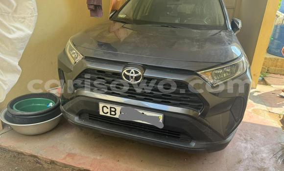Ra Àlòkù Toyota RAV4 Black Ọkọ̀ in Cotonou ni Benin Ra Àlòkù Toyota RAV4 Black Ọkọ̀ in Cotonou ni Benin