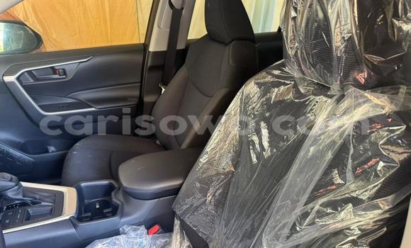 Ra Àlòkù Toyota RAV4 Black Ọkọ̀ in Cotonou ni Benin Ra Àlòkù Toyota RAV4 Black Ọkọ̀ in Cotonou ni Benin