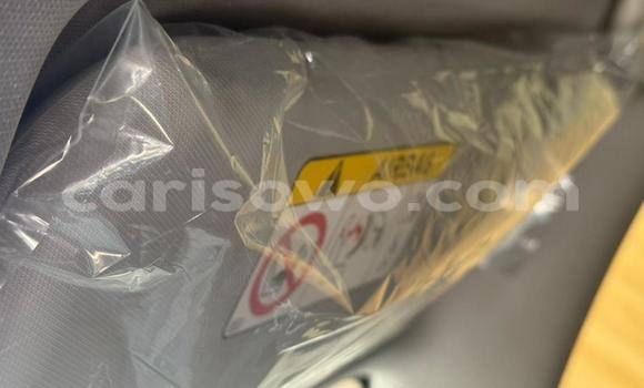 Ra Àlòkù Toyota RAV4 Black Ọkọ̀ in Cotonou ni Benin Ra Àlòkù Toyota RAV4 Black Ọkọ̀ in Cotonou ni Benin