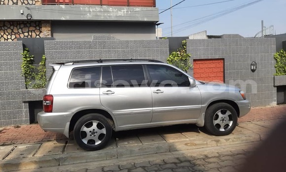 Ra Àlòkù Toyota Highlander Silver Ọkọ̀ in Cotonou ni Benin Ra Àlòkù Toyota Highlander Silver Ọkọ̀ in Cotonou ni Benin