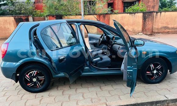 Sayi Na hannu Nissan Almera Blue Mota in Cotonou a Benin Sayi Na hannu Nissan Almera Blue Mota in Cotonou a Benin