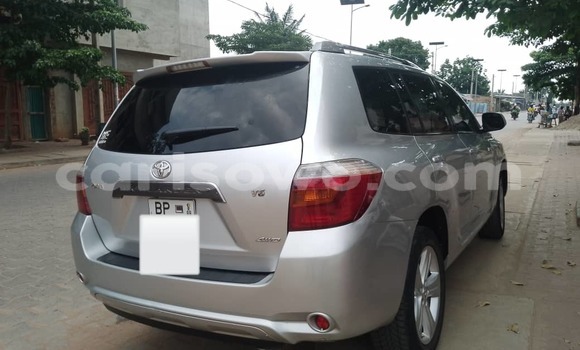 Ra Àlòkù Toyota Highlander Silver Ọkọ̀ in Cotonou ni Benin Ra Àlòkù Toyota Highlander Silver Ọkọ̀ in Cotonou ni Benin