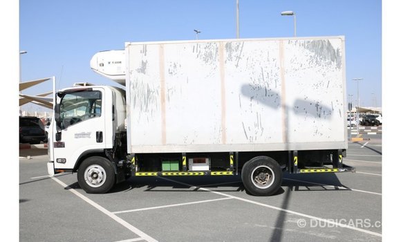 Acheter Import Voiture Isuzu Rodeo Blanc à Import - Dubai, Benin