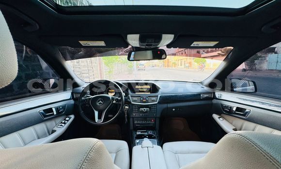 Sayi Na hannu Mercedes-Benz E–Class Black Mota in Cotonou a Benin Sayi Na hannu Mercedes-Benz E–Class Black Mota in Cotonou a Benin
