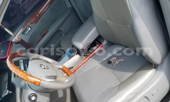 Ra Àlòkù Toyota Avalon Black Ọkọ̀ in Cotonou ni Benin Ra Àlòkù Toyota Avalon Black Ọkọ̀ in Cotonou ni Benin