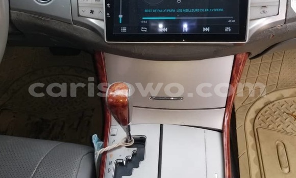 Ra Àlòkù Toyota Avalon Black Ọkọ̀ in Cotonou ni Benin Ra Àlòkù Toyota Avalon Black Ọkọ̀ in Cotonou ni Benin