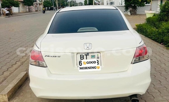 Sayi Na hannu Honda Accord White Mota in Cotonou a Benin Sayi Na hannu Honda Accord White Mota in Cotonou a Benin