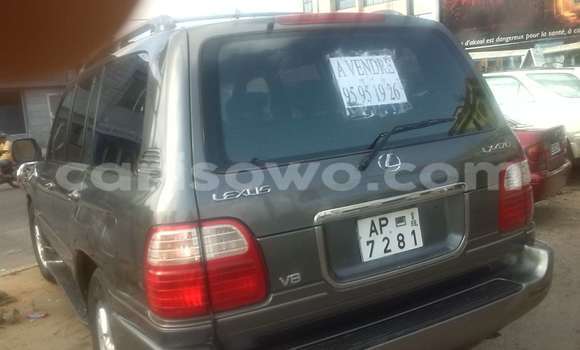 Sayi Na hannu Lexus LX 450 Brown Mota in Cotonou a Benin Sayi Na hannu Lexus LX 450 Brown Mota in Cotonou a Benin