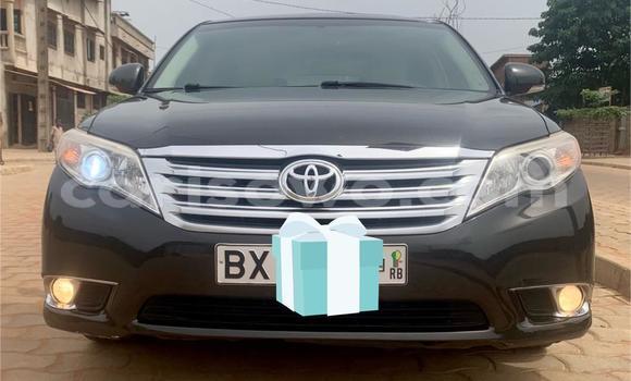 Sayi Na hannu Toyota Avalon Black Mota in Cotonou a Benin