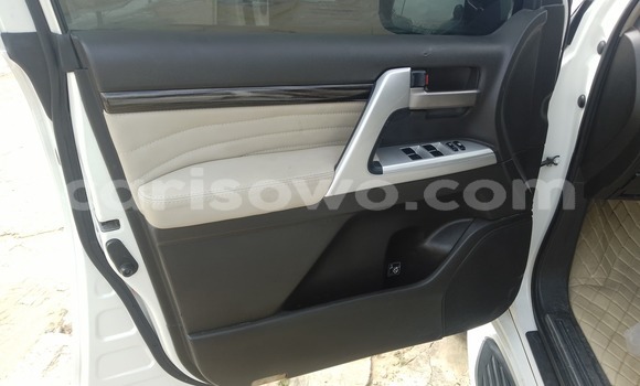 Buy Used Toyota Land Cruiser White Car in Cotonou in Benign Buy Used Toyota Land Cruiser White Car in Cotonou in Benign
