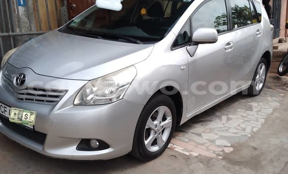 Buy Used Toyota Corolla Verso Silver Car in Cotonou in Benign Buy Used Toyota Corolla Verso Silver Car in Cotonou in Benign