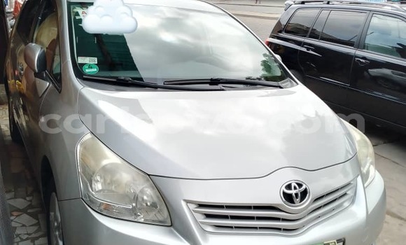 Buy Used Toyota Corolla Verso Silver Car in Cotonou in Benign Buy Used Toyota Corolla Verso Silver Car in Cotonou in Benign