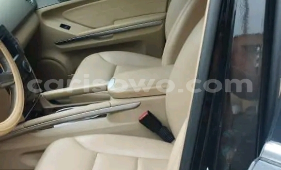 Sayi Na hannu Mercedes-Benz ML–Class Black Mota in Cotonou a Benin Sayi Na hannu Mercedes-Benz ML–Class Black Mota in Cotonou a Benin