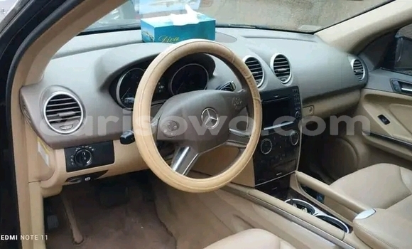 Sayi Na hannu Mercedes-Benz ML–Class Black Mota in Cotonou a Benin Sayi Na hannu Mercedes-Benz ML–Class Black Mota in Cotonou a Benin