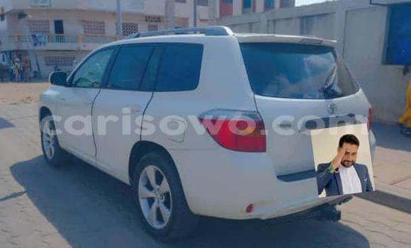 Sayi Sabo Toyota Highlander White Mota in Cotonou a Benin Sayi Sabo Toyota Highlander White Mota in Cotonou a Benin