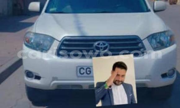 Sayi Sabo Toyota Highlander White Mota in Cotonou a Benin Sayi Sabo Toyota Highlander White Mota in Cotonou a Benin