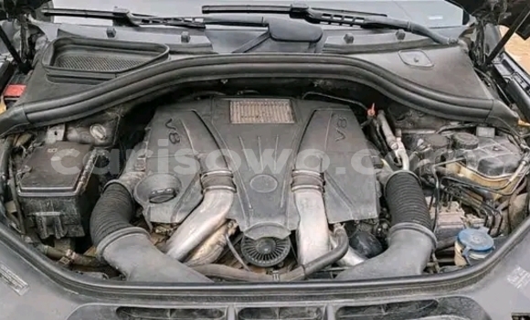 Sayi Na hannu Mercedes-Benz GLK–Class Black Mota in Cotonou a Benin