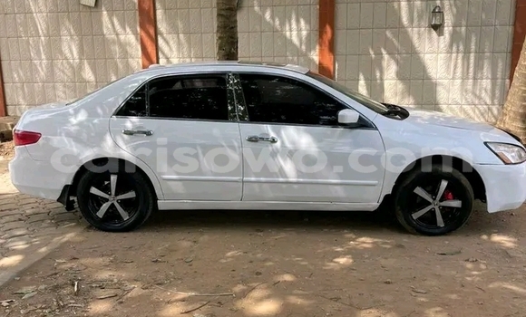 Acheter Occasion Voiture Honda Accord Blanc à Cotonou, Benin Acheter Occasion Voiture Honda Accord Blanc à Cotonou, Benin