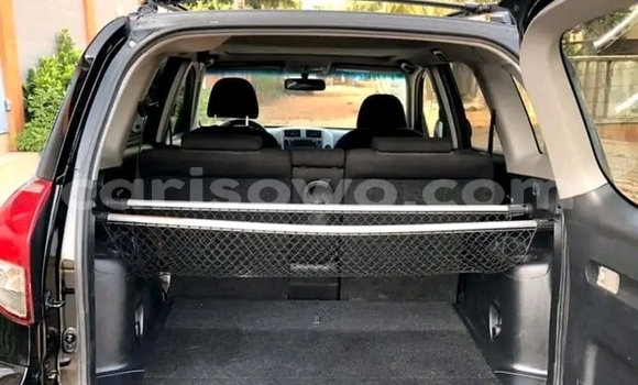 Ra Àlòkù Toyota RAV4 Black Ọkọ̀ in Cotonou ni Benin Ra Àlòkù Toyota RAV4 Black Ọkọ̀ in Cotonou ni Benin