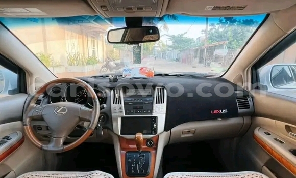 Ra Àlòkù Lexus RX 350 funfun Ọkọ̀ in Cotonou ni Benin Ra Àlòkù Lexus RX 350 funfun Ọkọ̀ in Cotonou ni Benin