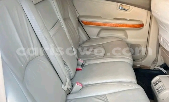 Ra Àlòkù Lexus RX 350 funfun Ọkọ̀ in Cotonou ni Benin Ra Àlòkù Lexus RX 350 funfun Ọkọ̀ in Cotonou ni Benin