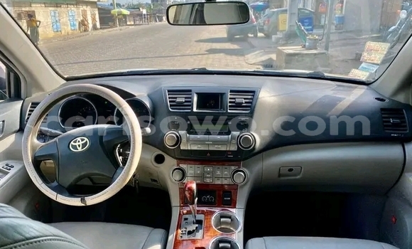 Ra Àlòkù Toyota Highlander Miiran Ọkọ̀ in Cotonou ni Benin Ra Àlòkù Toyota Highlander Miiran Ọkọ̀ in Cotonou ni Benin