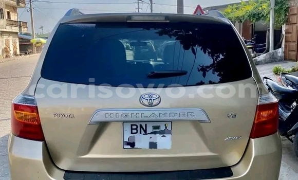Ra Àlòkù Toyota Highlander Miiran Ọkọ̀ in Cotonou ni Benin Ra Àlòkù Toyota Highlander Miiran Ọkọ̀ in Cotonou ni Benin