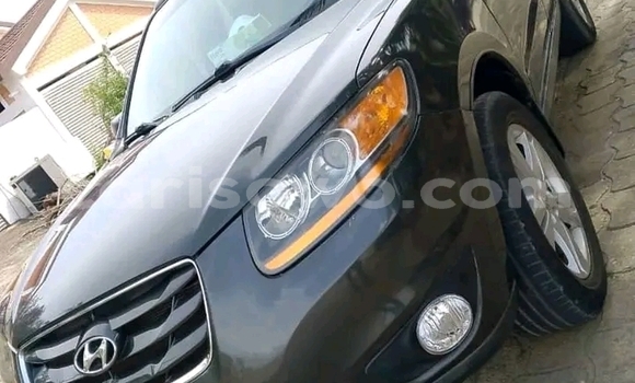 Ra Àlòkù Hyundai Santa Fe Black Ọkọ̀ in Cotonou ni Benin