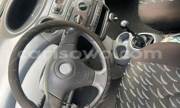 Ra Àlòkù Toyota Yaris Blue Ọkọ̀ in Cotonou ni Benin Ra Àlòkù Toyota Yaris Blue Ọkọ̀ in Cotonou ni Benin