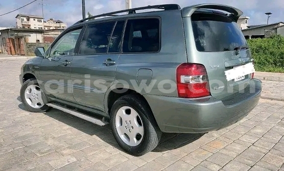 Ra Àlòkù Toyota Highlander Miiran Ọkọ̀ in Cotonou ni Benin Ra Àlòkù Toyota Highlander Miiran Ọkọ̀ in Cotonou ni Benin
